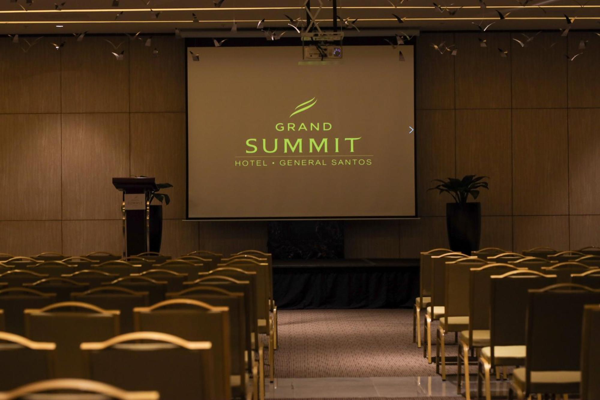 Grand Summit Hotel General Santos 제너럴 산토스 외부 사진
